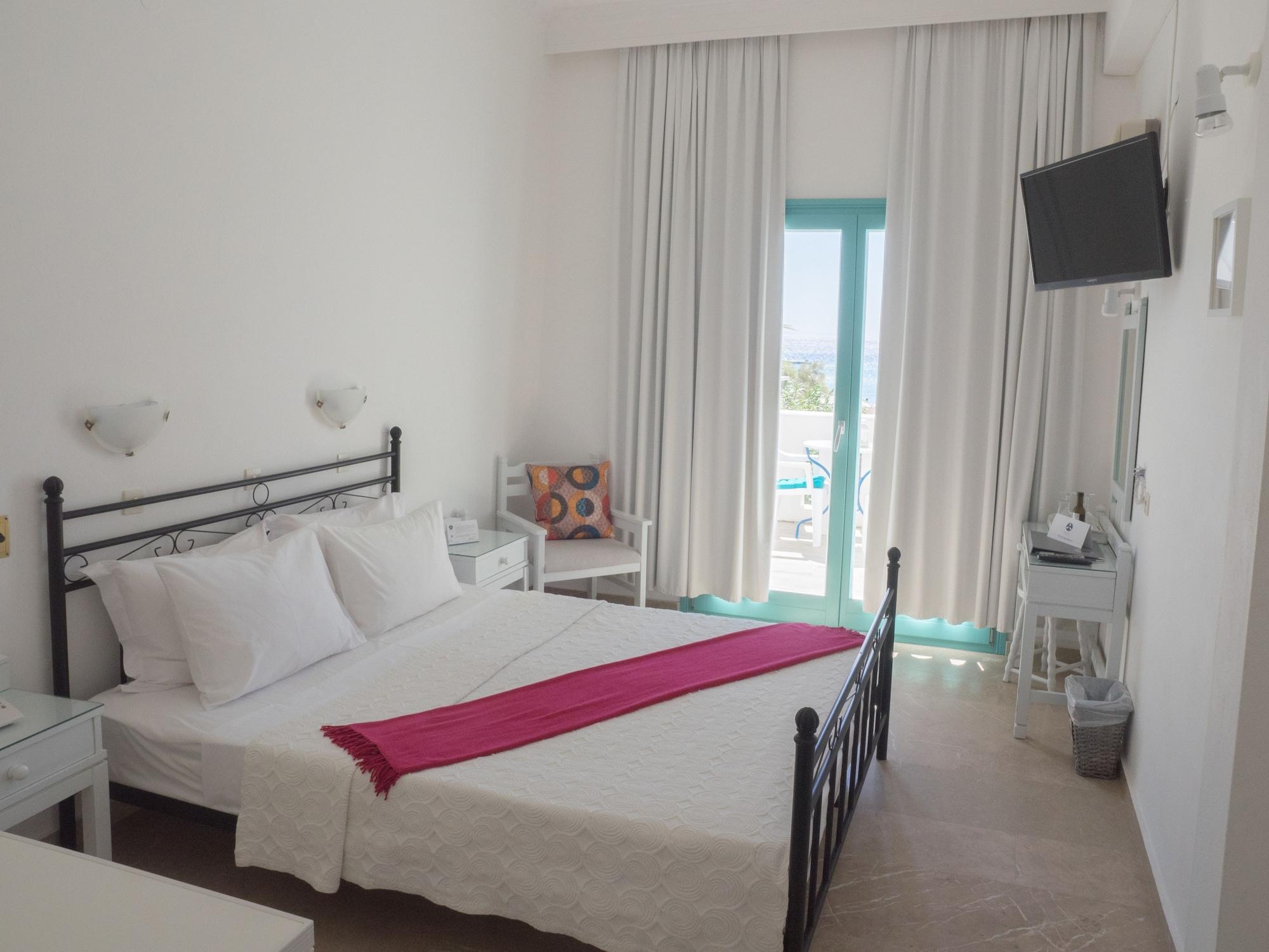 Amaryllis Beach Hotel Chrisi Akti  Buitenkant foto