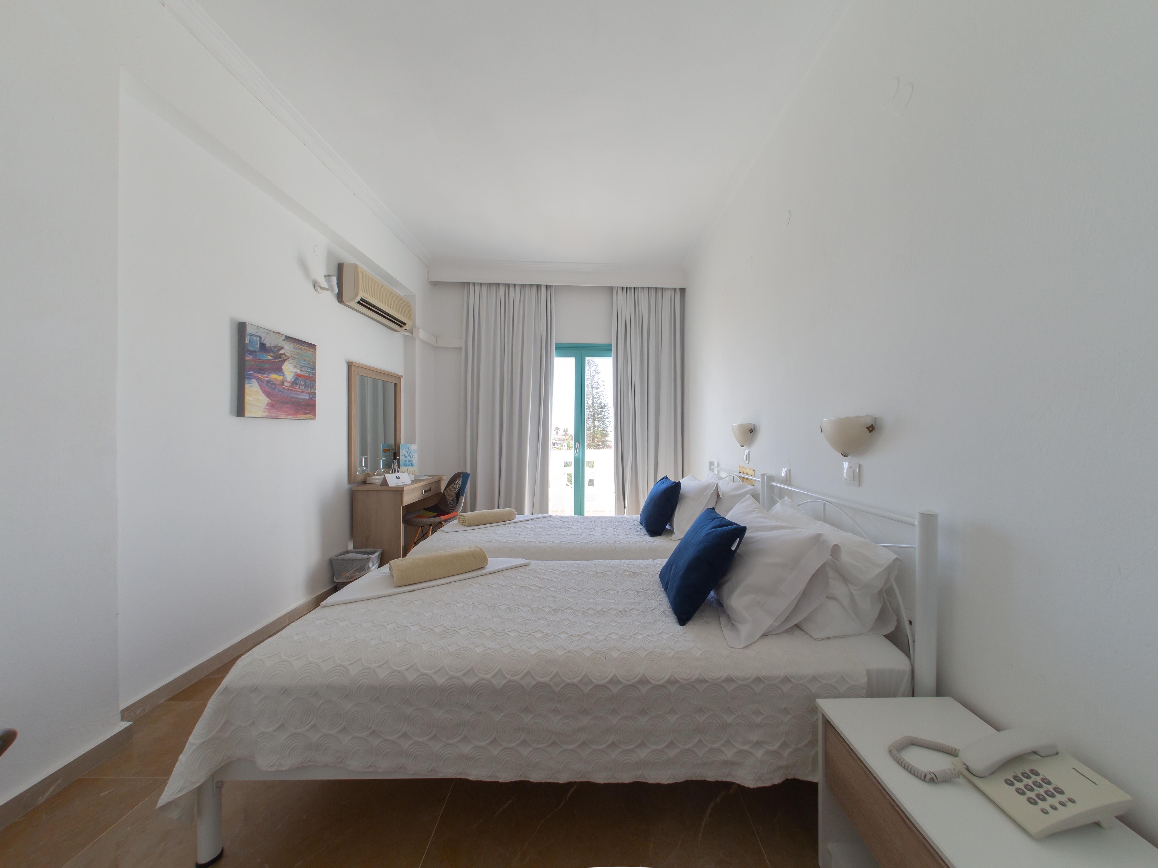 Amaryllis Beach Hotel Chrisi Akti  Buitenkant foto